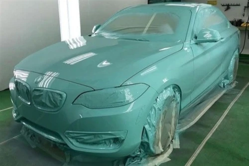 Колко скоро може да се нанесе керамично покритие върху новобоядисан автомобил